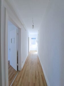 Flur mit Fenster