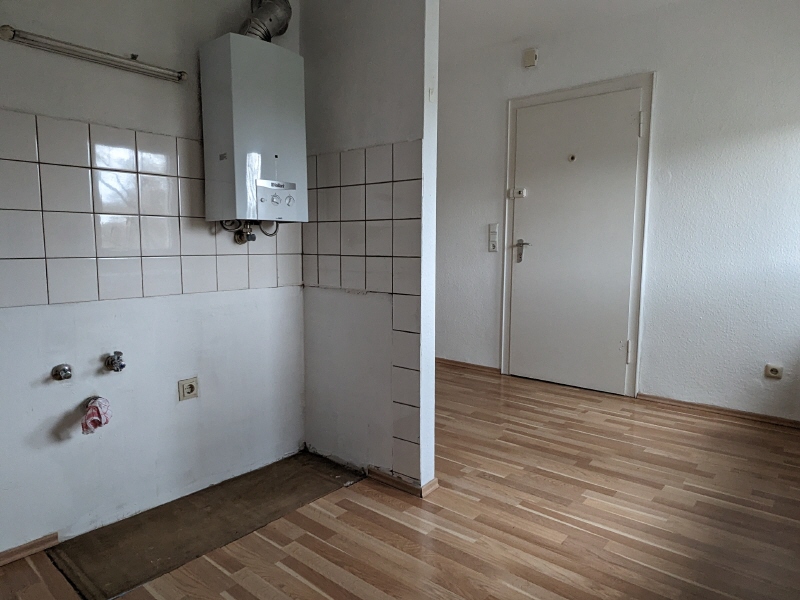 WILLKOMMEN! Top sanierte Singlewohnung! Garten! PKW-Stellplatz - Photo 1