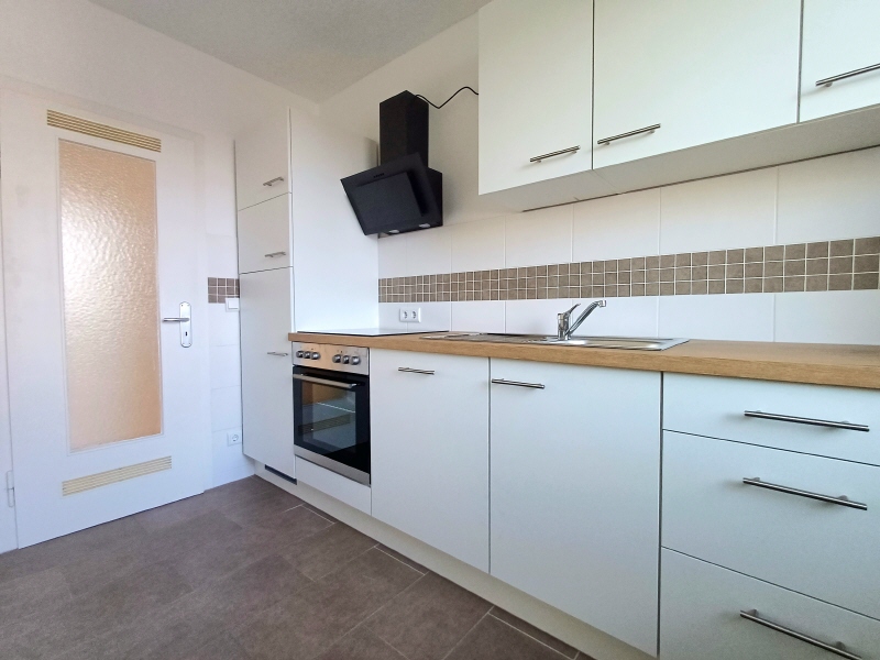 Moderne Wohnung mit Einbauküche! - Photo 3