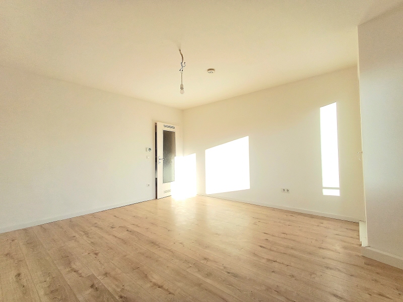 Lichtdurchflutete 3-Zimmer-Wohnung mit Einbauküche! - Photo 2