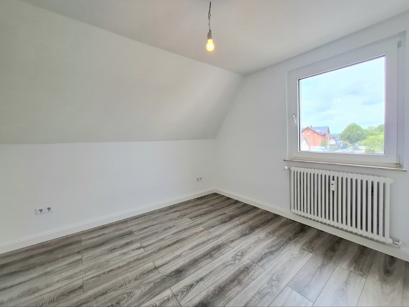 Günstige Wohnung im Dachgeschoss - Photo 5